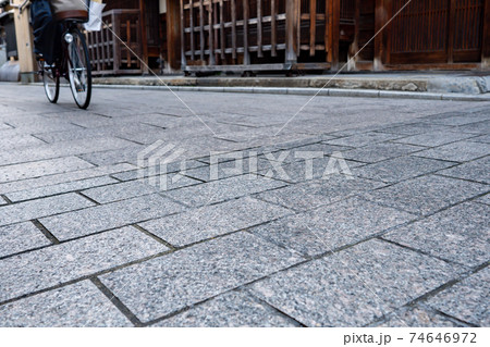 京都市東山区・中京区の路地を撮影 74646972