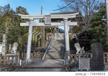 子宝 安産祈願の子宝いぬ神社 島根 めづき神社の写真素材