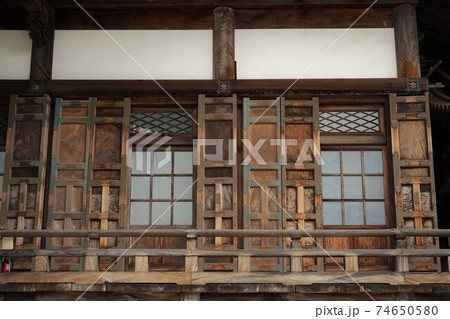 鎌倉時代に日蓮聖人によって開かれたお寺で日蓮宗の総本山です。(身延山久遠寺) 鎌倉時代に日蓮聖人によって開かれたお寺で日蓮宗の総本山です。(身延山久遠寺) 74650580
