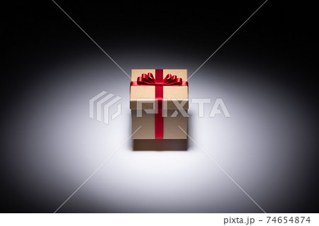 プレゼントボックス 74654874