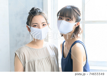 マスクの女性 マスクの女性 74655549