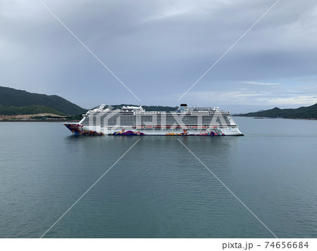 航行中の客船 航行中の客船 74656684