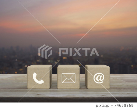 Business customer service and support online concept 74658369