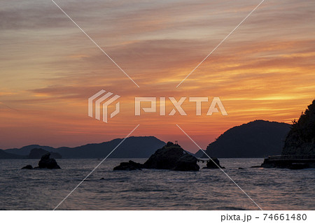 二見　夫婦岩の朝 74661480