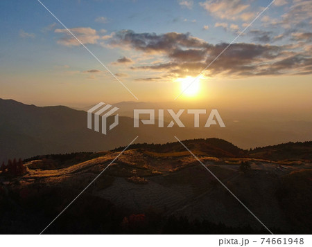 秋の金剛生駒紀泉国定公園「大和葛城山」 74661948