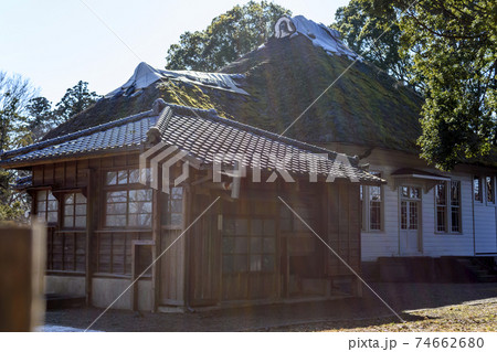 三里塚御料牧場記念館　貴賓室裏側の洋風建築 74662680
