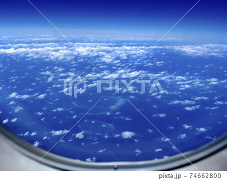 グレート・バリア・リーフ 旅客機からの眺め Great Barrier Reef from sky 74662800