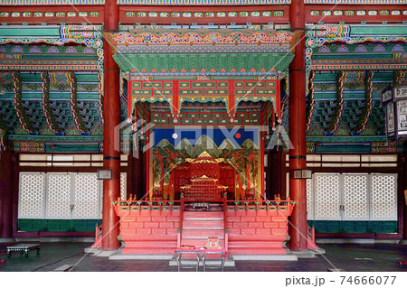 Seoul, South Korea - November 03, 2018 : The interior view of the Geunjeongjeon Hall in Gyeongbokgung Palace. Seoul, South Korea - November 03, 2018 : The interior view of the Geunjeongjeon Hall in Gyeongbokgung Palace. 74666077