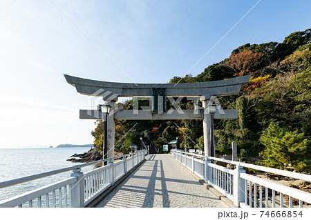 百 神社 八 富 島全体がパワースポット！蒲郡市の「竹島」には日本七弁財天のひとつ「八百富神社（やおとみじんじゃ）」があります。