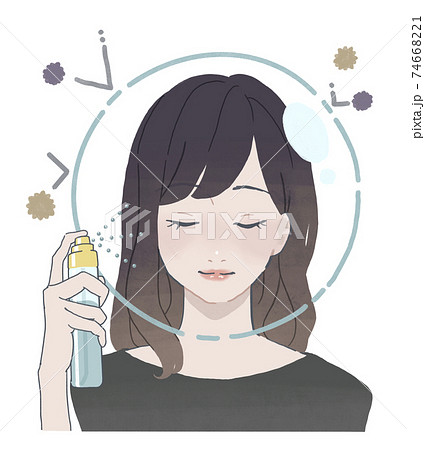 ミストで肌を守る女性 74668221