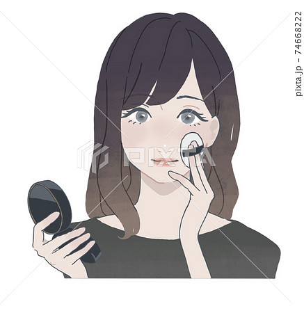 クッションファンデーションを塗る女性 クッションファンデーションを塗る女性 74668222