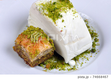 Cut Maras Ice Cream with pistachio Antep Baklava 74668467