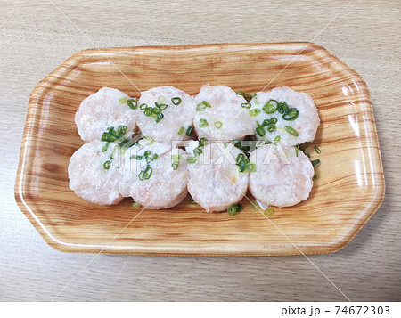 生の鶏団子 74672303