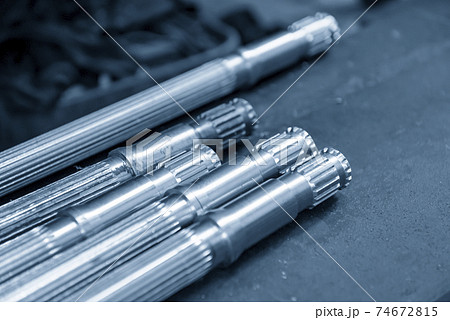 The spare parts of spline shaft part.  74672815