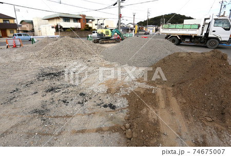 道路拡幅工事現場 74675007