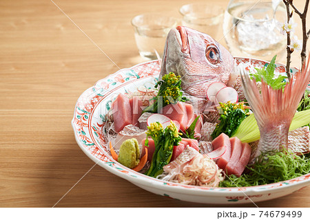 鯛の姿造り 74679499