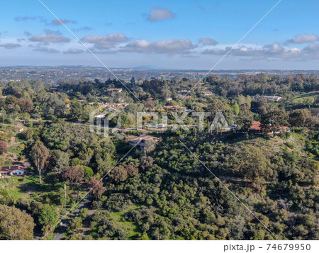 Big luxury house with pool located next the golf course in a private community, San Diego Big luxury house with pool located next the golf course in a private community, San Diego 74679950