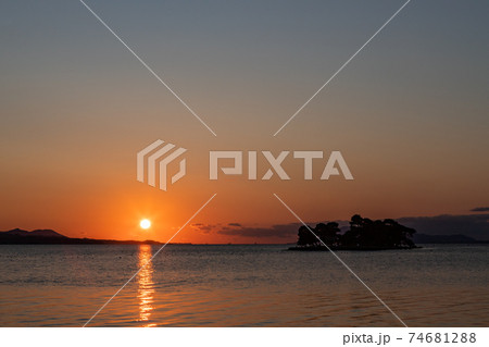 日本の夕日百選 宍道湖の夕日 島根県松江市 日本の夕日百選 宍道湖の夕日 島根県松江市 74681288