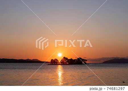 日本の夕日百選 宍道湖の夕日 島根県松江市 日本の夕日百選 宍道湖の夕日 島根県松江市 74681297
