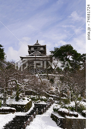 丸岡城 霞ヶ城 国の重要文化財 雪景色 丸岡城 霞ヶ城 国の重要文化財 雪景色 74681724