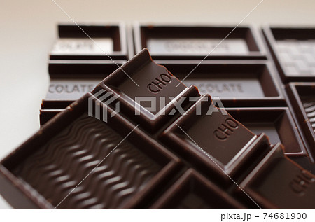 チョコレート（板チョコ,高カカオ） 74681900
