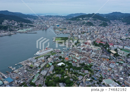 長崎港をドローン空撮  74682192