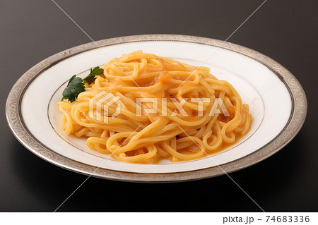 ほぐし蟹と完熟トマトのクリームソースパスタ ほぐし蟹と完熟トマトのクリームソースパスタ 74683336