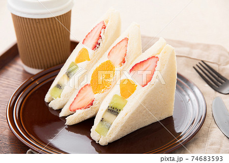 フルーツサンド 74683593