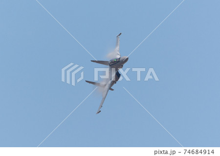 マレーシア空軍スホーイSu-30MKM急旋回 マレーシア空軍スホーイSu-30MKM急旋回 74684914