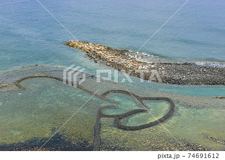 ビーチ 浜辺 渚 74691612