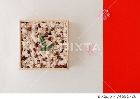 日本食：お赤飯・おこわ・桐箱詰めのおこわ 74691726