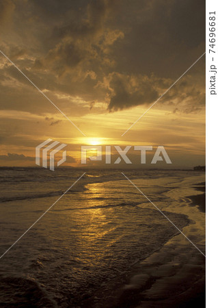 CYPRUS LARNAKA BEACH CYPRUS LARNAKA BEACH 74696681