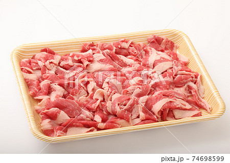 アメリカ産：ブラックアンガス牛バラ切り落とし 74698599