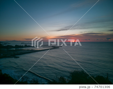 いわき小名浜 朝焼け 日の出 いわき小名浜 朝焼け 日の出 74701306