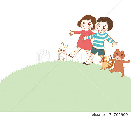 歩く男の子と女の子と小動物 のイラスト素材