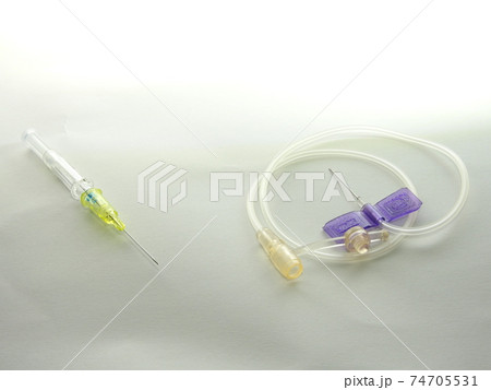 医療用の注射器,翼状針と留置針 74705531