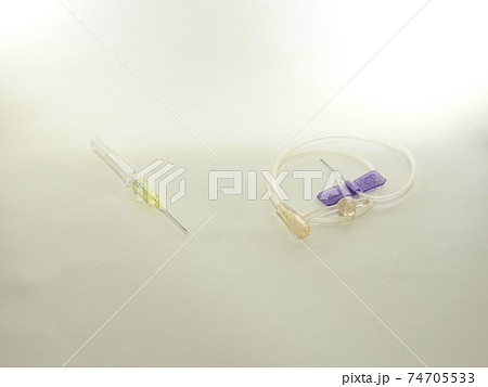 医療用の注射器,翼状針と留置針 74705533