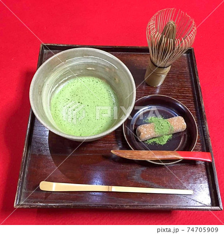 お抹茶入りました。召し上がれ♪ 74705909