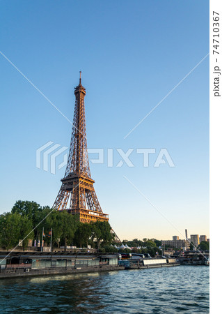 The Eiffel Tower in Paris 74710367