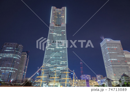 【ランドマークタワーや日本丸の横浜夜景】 【ランドマークタワーや日本丸の横浜夜景】 74713089