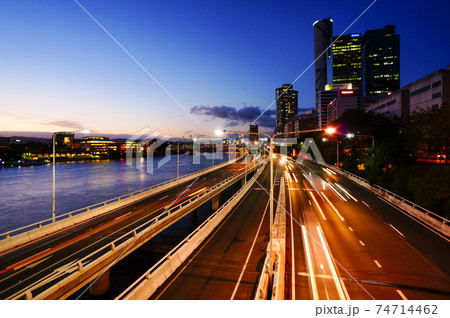 ブリスベンのハイウェイ ブリスベンのハイウェイ 74714462