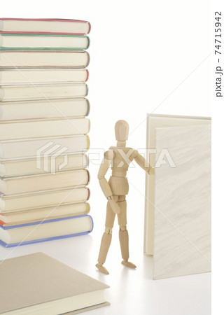 読書イメージ 読書イメージ 74715942