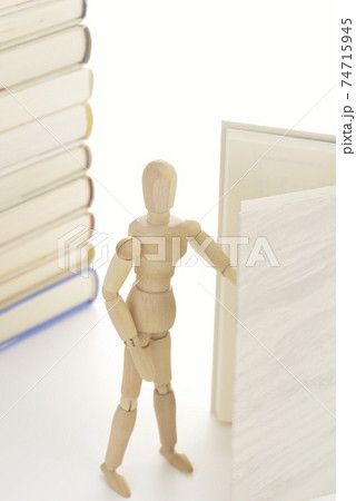 読書イメージ 74715945