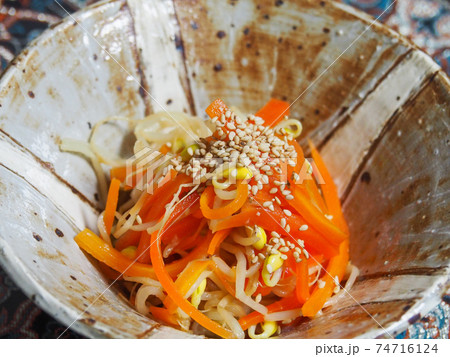 人参ともやしのナムル 74716124