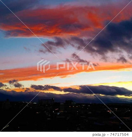 北海道北見市の夕焼け 北海道北見市の夕焼け 74717504