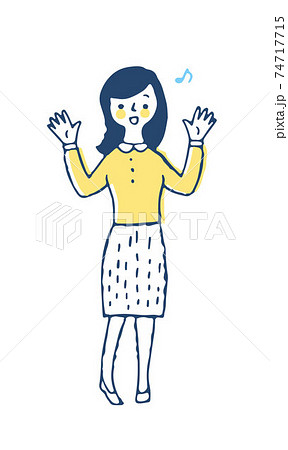両手を上げて喜ぶ若い女性 両手を上げて喜ぶ若い女性 74717715
