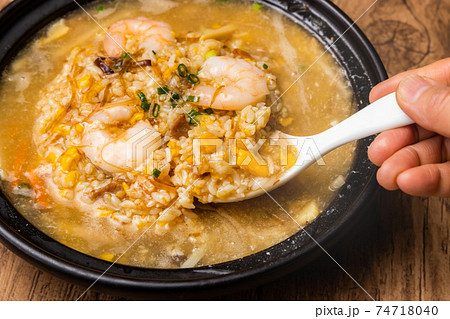 フカヒレあんかけ炒飯 Fried rice and Chinese shark fin soup の写真素材 [74718040] - PIXTA