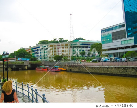 Landscape of the Singapore financial district. 74718346