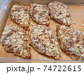 パン 食べ物 フード 74722615