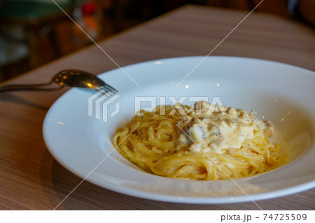 カルボナーラ 74725509